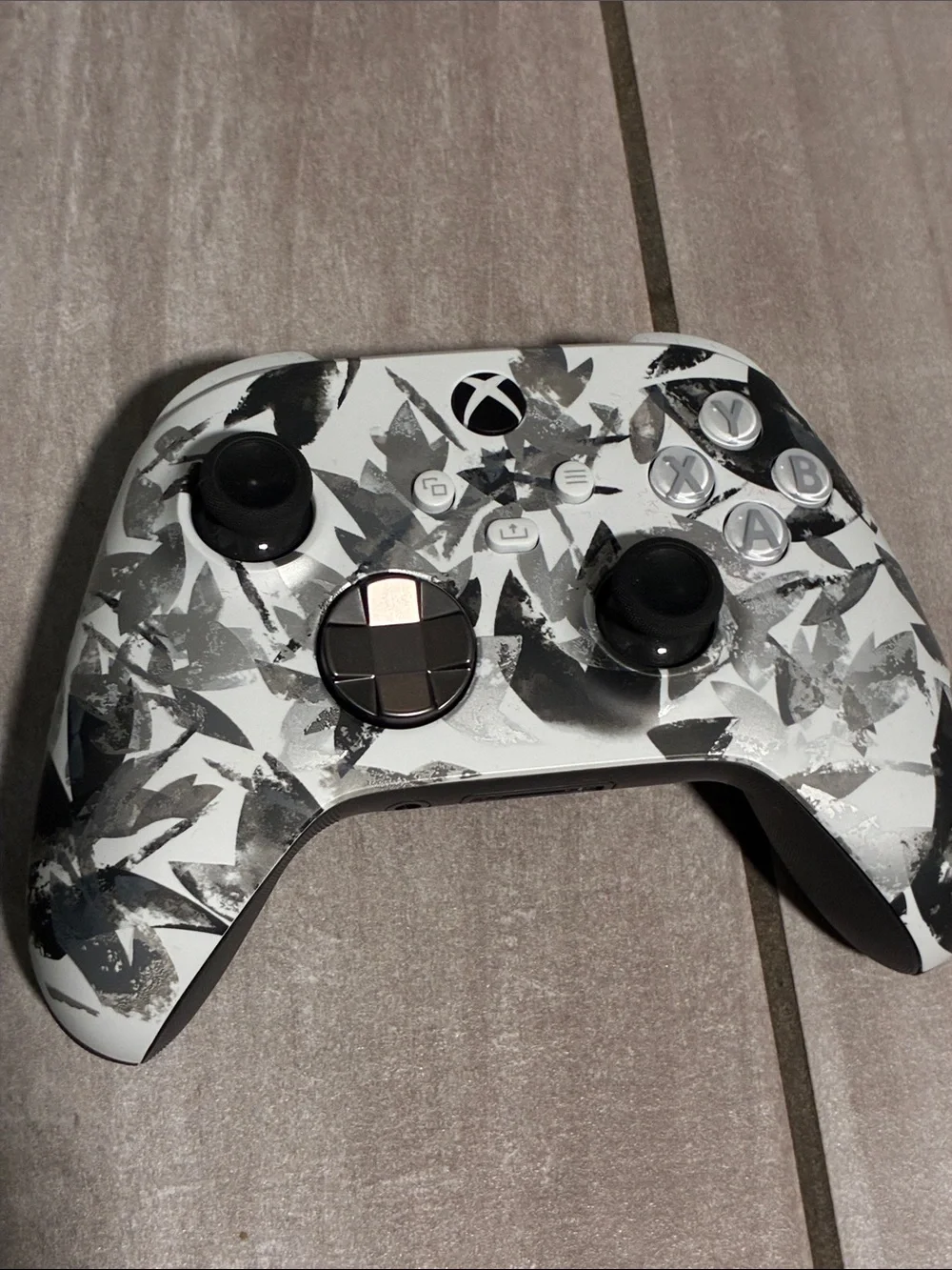 Xbox Wireless Controller - White Black Camo